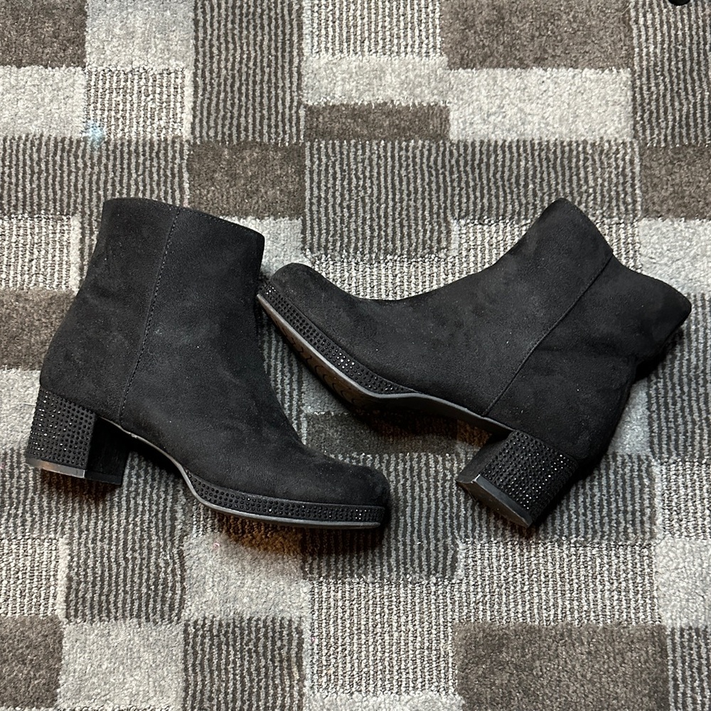 Girls black dress boots size 3